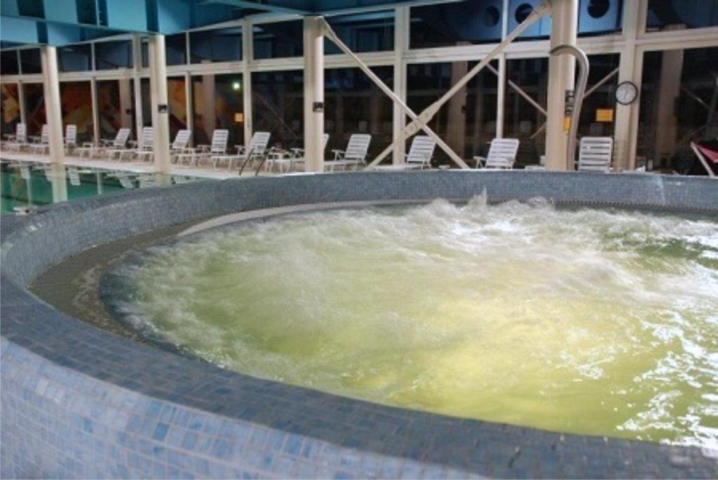 Hotel Spa Ice Resort Ghiroda Dış mekan fotoğraf