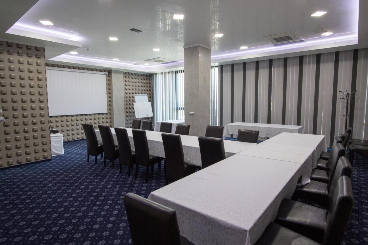 Hotel Spa Ice Resort Ghiroda Dış mekan fotoğraf